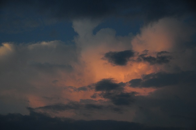 2明け方の雲.jpg