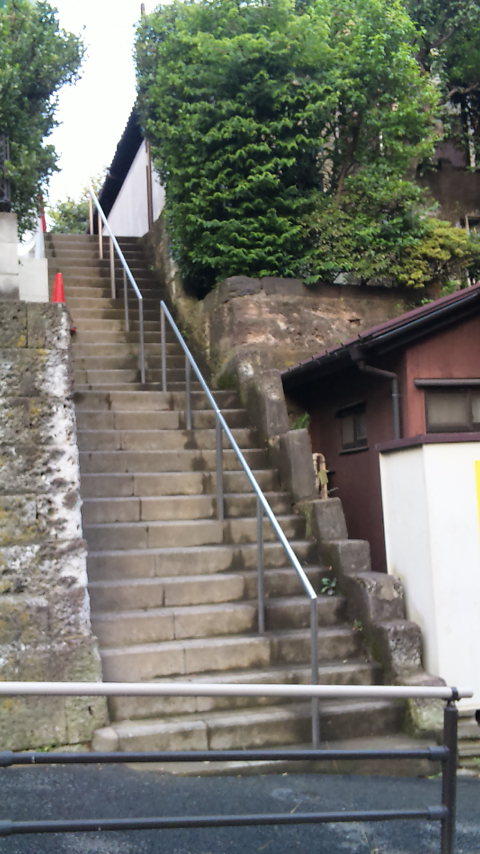 古い階段.jpg